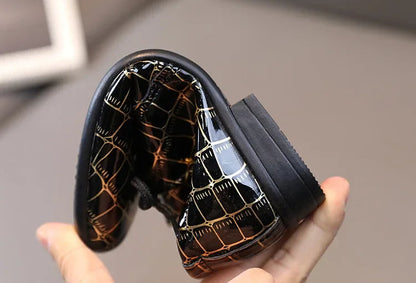 Boys' Leather Flats: Casual Shoes for Toddlers