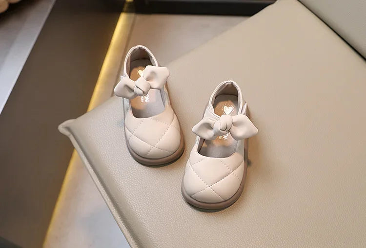 Girls' Bow Leather Shoes: Soft Spring/Autumn Style