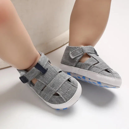 Fashionable Canvas Baby Shoes: Stylish First Walking Shoes