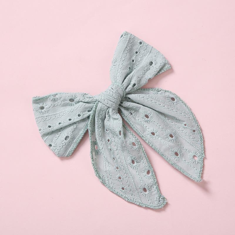 Children's Hollow Embroidered Hairpin