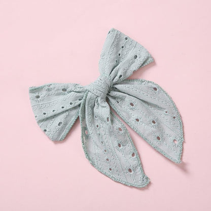 Children's Hollow Embroidered Hairpin