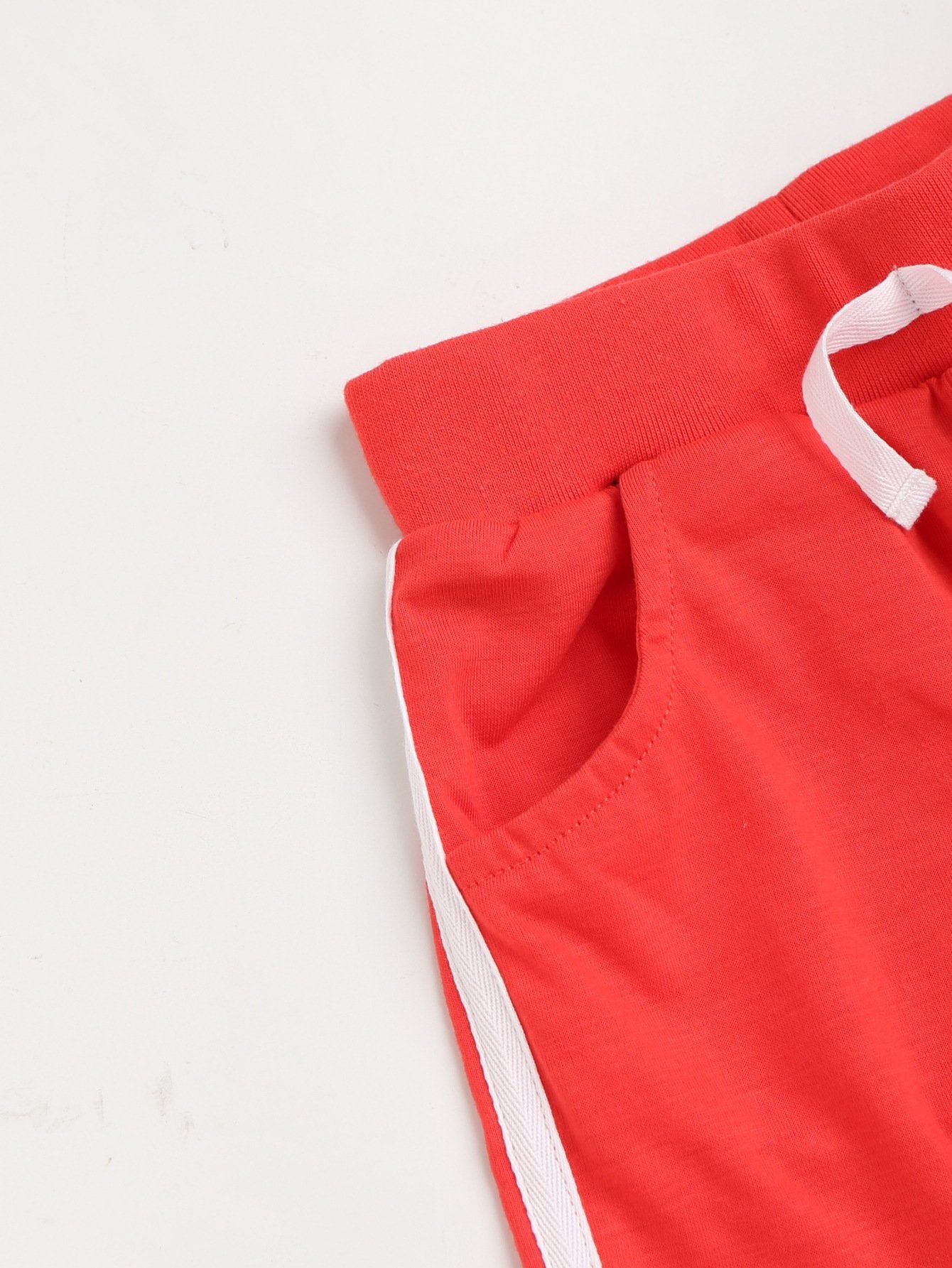 Boys' short sleeved T-shirt and shorts two piece set