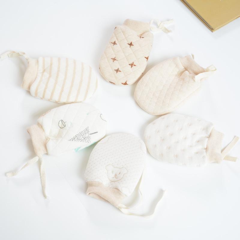 Baby's Thickened Anti-scratch Gloves with Rope
