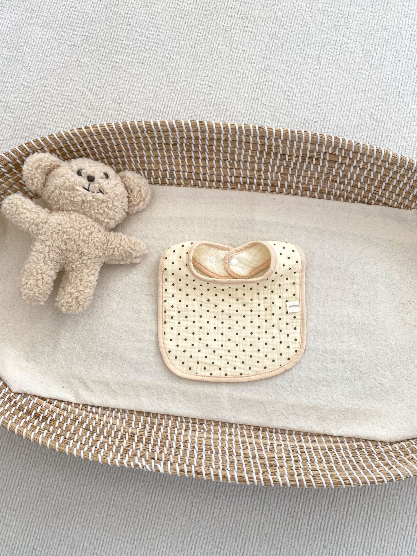 Baby Girls Boys Love heart Cartoon Baby Bibs Wholesale
