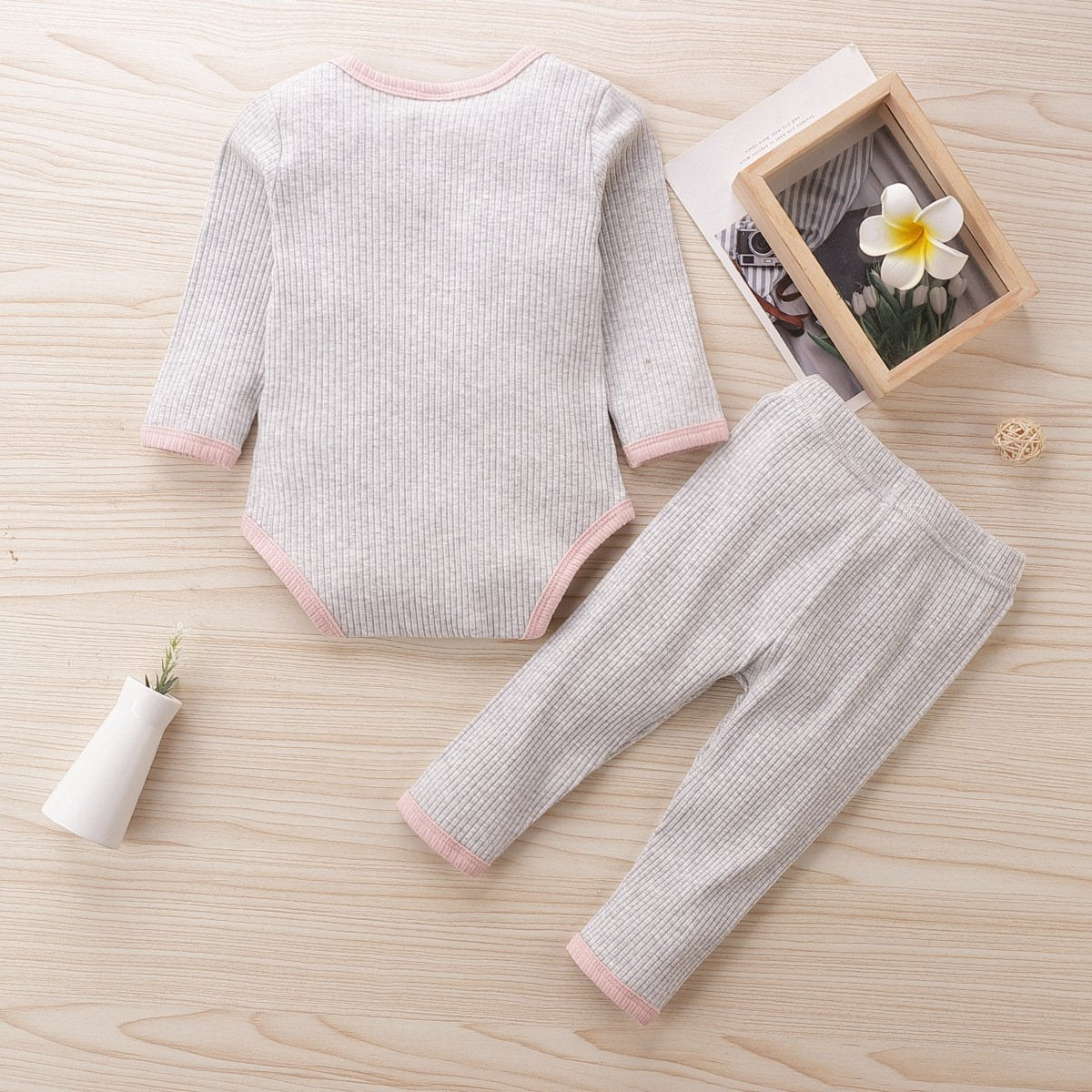 Solid color pit bar baby Khaki suit